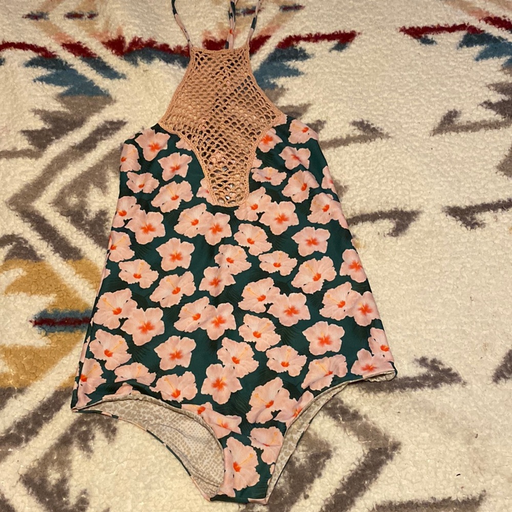 Acacia One piece